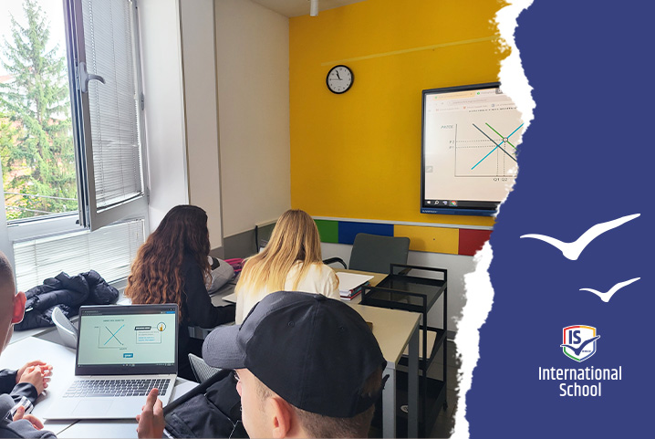 Exploring the connection between Economics and Mathematics